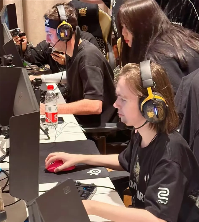 FaZe将面对 Fluxo ， NRG 将在StarLadder布达佩斯Major 2025第一阶段第五轮中与 Imperial 交战