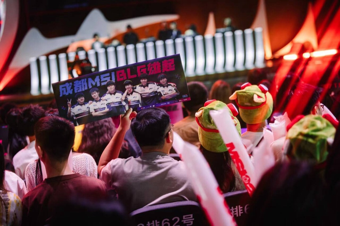 拳头音乐跑酷类游戏《海克斯炸欢天》今日正式发售