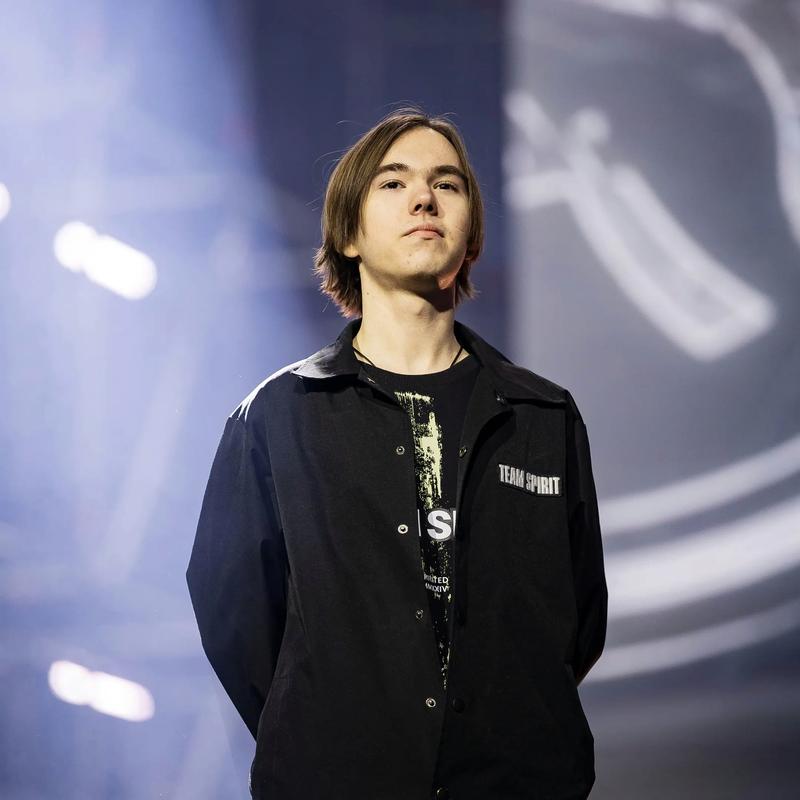 2025KPL夏季赛总决赛，重庆狼队时隔五年再夺联赛冠军，小胖FMVP