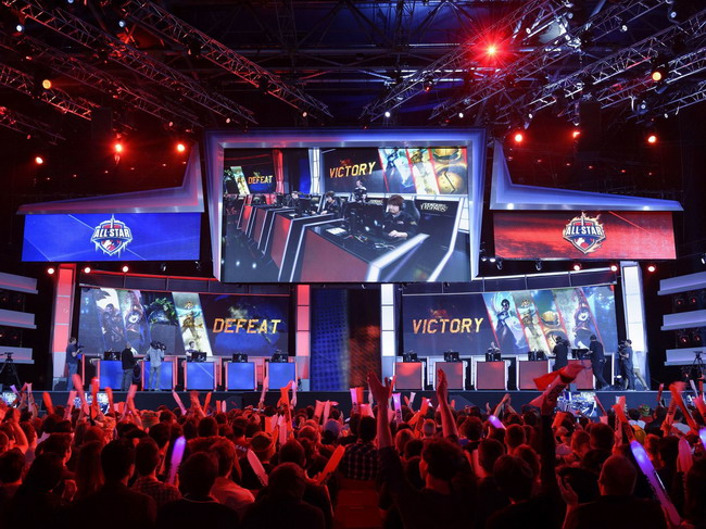 T1 宣布 Gumayusi 离队 — Peyz 可能加入队伍